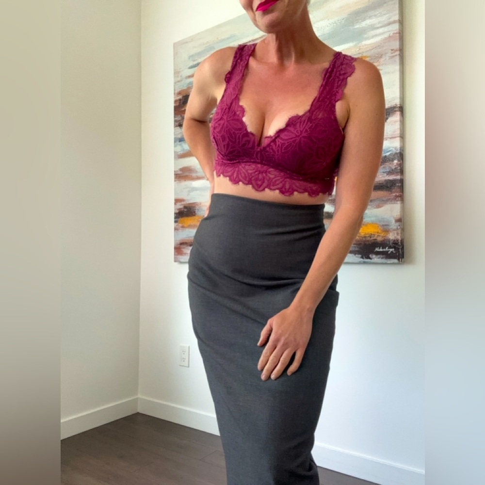 Victoria’s Secret PINK Burgundy Lace Bralette Medium
